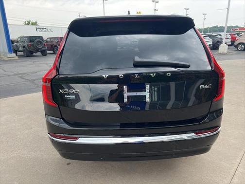 2025 Volvo XC90 B6 Plus 7-Seater
