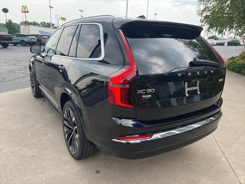 2025 Volvo XC90 B6 Plus 7-Seater