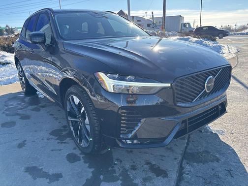 2026 Volvo XC60 B5 Plus