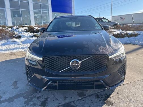 2026 Volvo XC60 B5 Plus