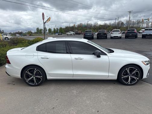 Crystal White Metallic 2024 Volvo S60 B5 Plus Dark Theme