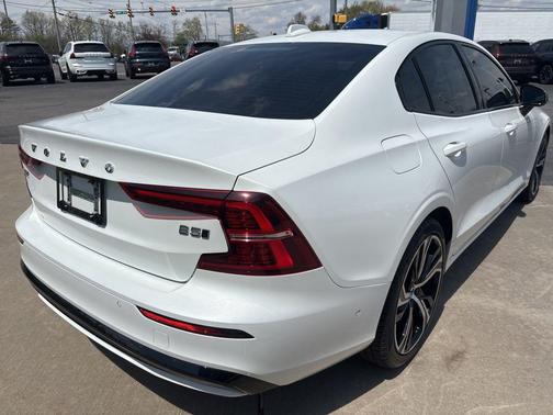 Crystal White Metallic 2024 Volvo S60 B5 Plus Dark Theme