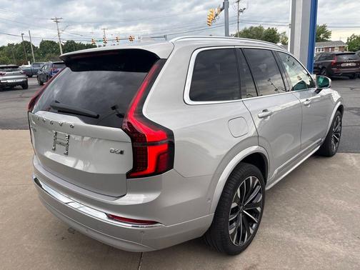 Silver Dawn Metallic 2025 Volvo XC90 B6 Plus 7-Seater