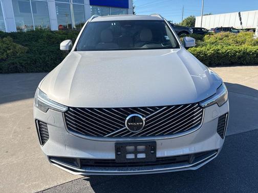 Silver Dawn Metallic 2025 Volvo XC90 B6 Plus 7-Seater