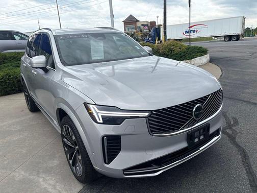 Silver Dawn Metallic 2025 Volvo XC90 B6 Plus 7-Seater