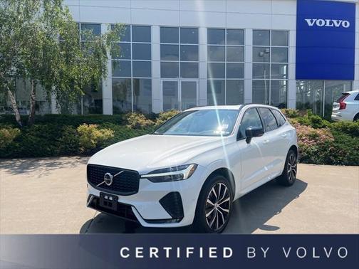 2024 Volvo XC60 B5 Plus Dark Theme