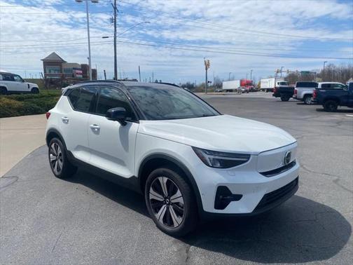 2023 Volvo XC40 Recharge Pure Electric Twin Plus