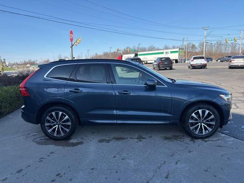 2023 Volvo XC60 B5 Core