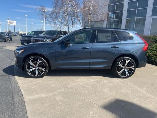 2025 Volvo XC60 Plug-In Hybrid T8 Ultra