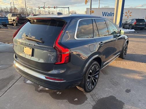 2025 Volvo XC90 B6 Plus 7-Seater