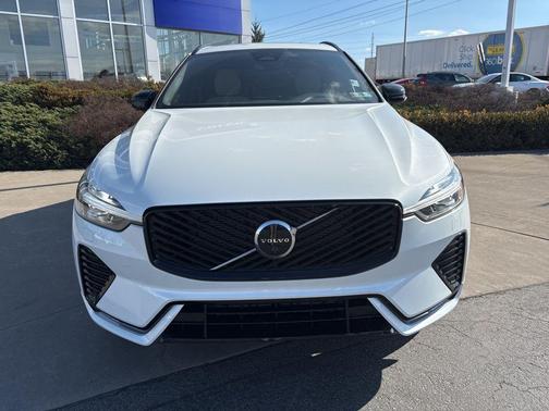 2026 Volvo XC60 B5 Plus