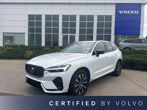 Crystal White Metallic 2025 Volvo XC60 B5 Plus