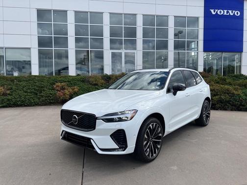 2026 Volvo XC60 B5 Ultra