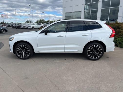 2026 Volvo XC60 B5 Ultra