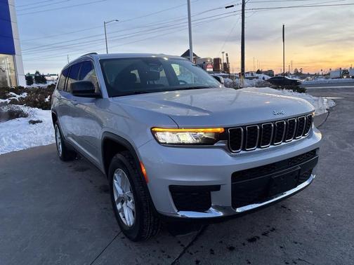2023 Jeep Grand Cherokee L Laredo