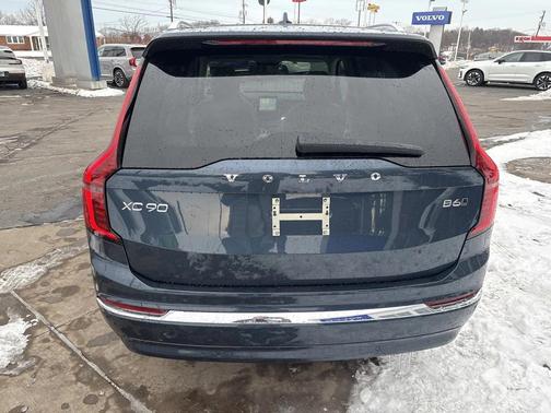 2026 Volvo XC90 B6 Ultra 7-Seater