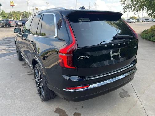 2026 Volvo XC90 B6 Plus 6-Seater