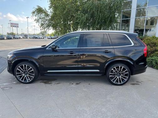 2026 Volvo XC90 B6 Plus 6-Seater