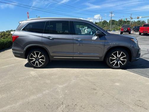 Modern Steel Metallic 2020 Honda Pilot Touring 8-Passenger