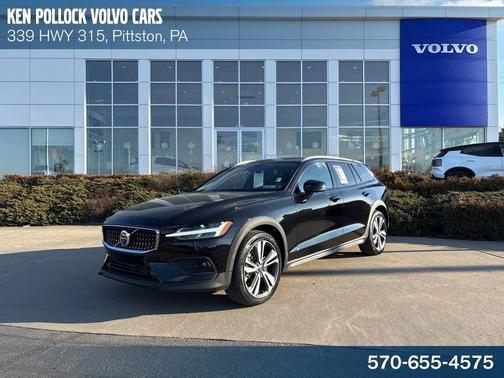 2024 Volvo V60 Cross Country B5 Plus