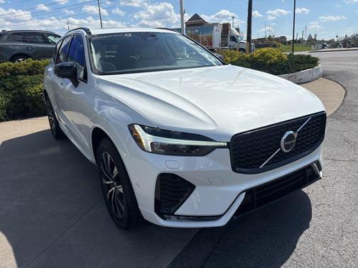 Crystal White Metallic 2024 Volvo XC60 B5 Plus Dark Theme