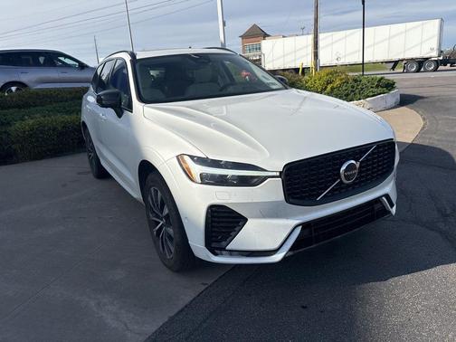 Crystal White Metallic 2024 Volvo XC60 B5 Plus Dark Theme