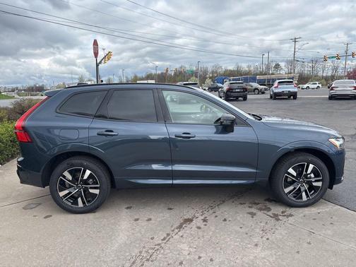 Denim Blue Metallic 2026 Volvo XC60 B5 Plus