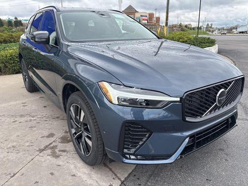 Denim Blue Metallic 2026 Volvo XC60 B5 Plus