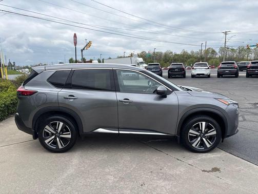 Gun Metallic 2023 Nissan Rogue SL