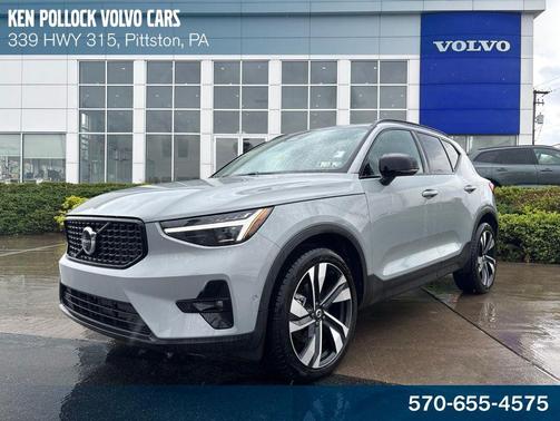 Vapour Grey Metallic 2026 Volvo XC40 B5 Ultra