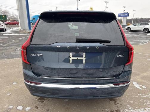 2026 Volvo XC90 Plus, B6 AWD Gas (mild hybrid), Gasoline, Bright, 6 Seats