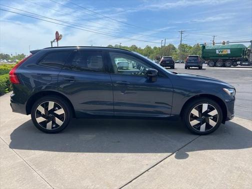 2025 Volvo XC60 Plug-In Hybrid T8 Plus