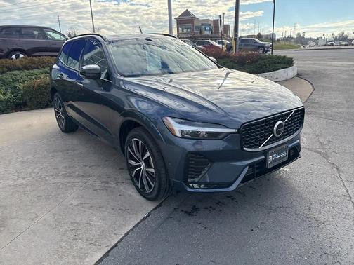 2025 Volvo XC60 B5 Plus