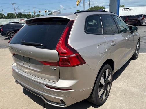 Bright Dusk Metallic 2025 Volvo XC60 Plug-In Hybrid Ultra, T8 AWD Electric/Gasoline, Dark