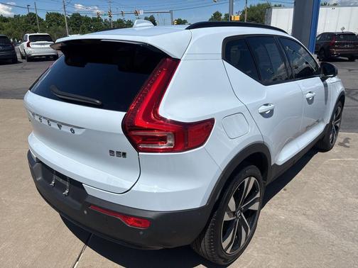 Cloud Blue 2024 Volvo XC40 B5 Plus Dark Theme