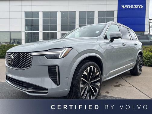 Crystal White Pearl 2026 Volvo XC90 Plus, B6 AWD Gas (mild hybrid), Gasoline, Bright, 7 Seats