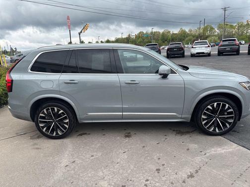 Crystal White Pearl 2026 Volvo XC90 Plus, B6 AWD Gas (mild hybrid), Gasoline, Bright, 7 Seats