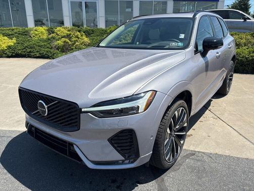 Aurora Silver 2026 Volvo XC60 B5 Ultra