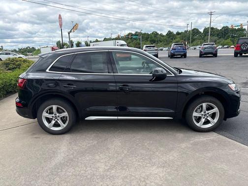Brilliant Black 2021 Audi Q5 45 Premium