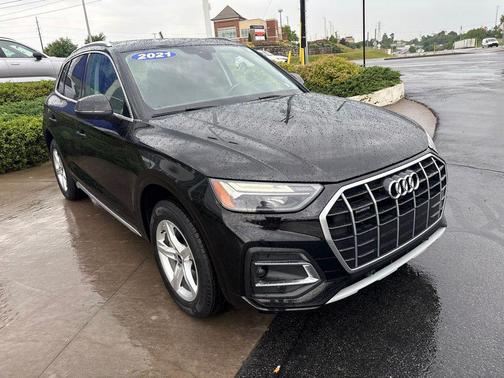 Brilliant Black 2021 Audi Q5 45 Premium