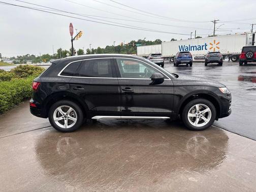 Brilliant Black 2021 Audi Q5 45 Premium