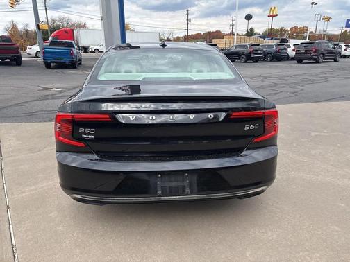 2024 Volvo S90 B6 Ultimate