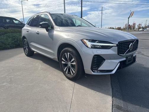 2025 Volvo XC60 B5 Core