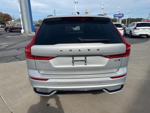 2025 Volvo XC60 B5 Core