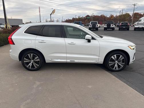 2022 Volvo XC60 Recharge Plug-In Hybrid T8 Inscription