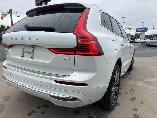 2022 Volvo XC60 Recharge Plug-In Hybrid T8 Inscription