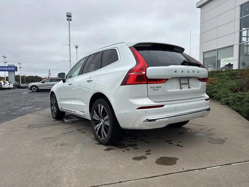2022 Volvo XC60 Recharge Plug-In Hybrid T8 Inscription