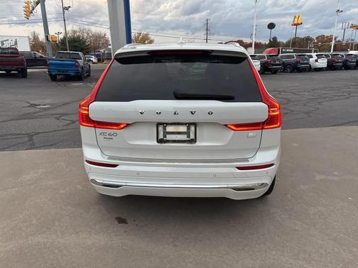 2022 Volvo XC60 Recharge Plug-In Hybrid T8 Inscription