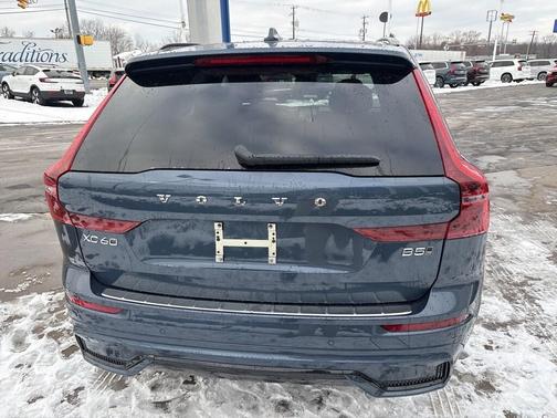 2026 Volvo XC60 B5 Plus