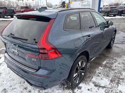 2026 Volvo XC60 B5 Plus